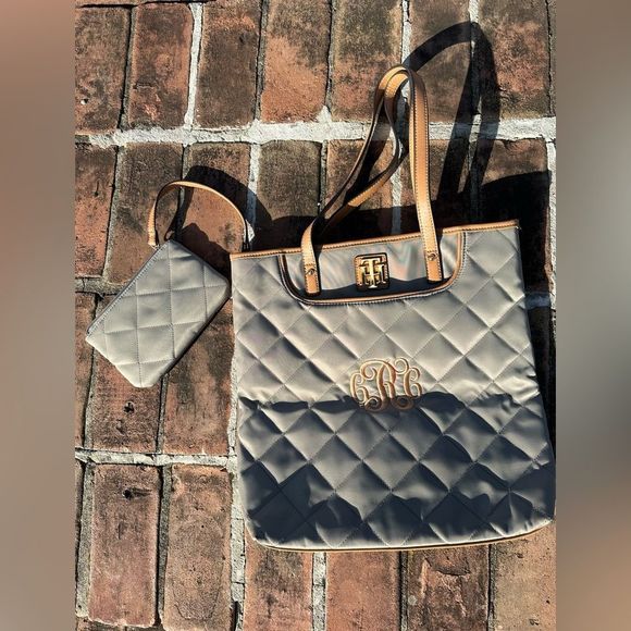 Tommy Hilfiger Quilted Nylon tote with initials CCR on them - Picture 3 of 7